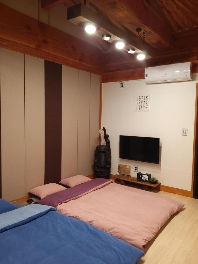 Villa Wonhwaroo à Gyeongju Extérieur photo